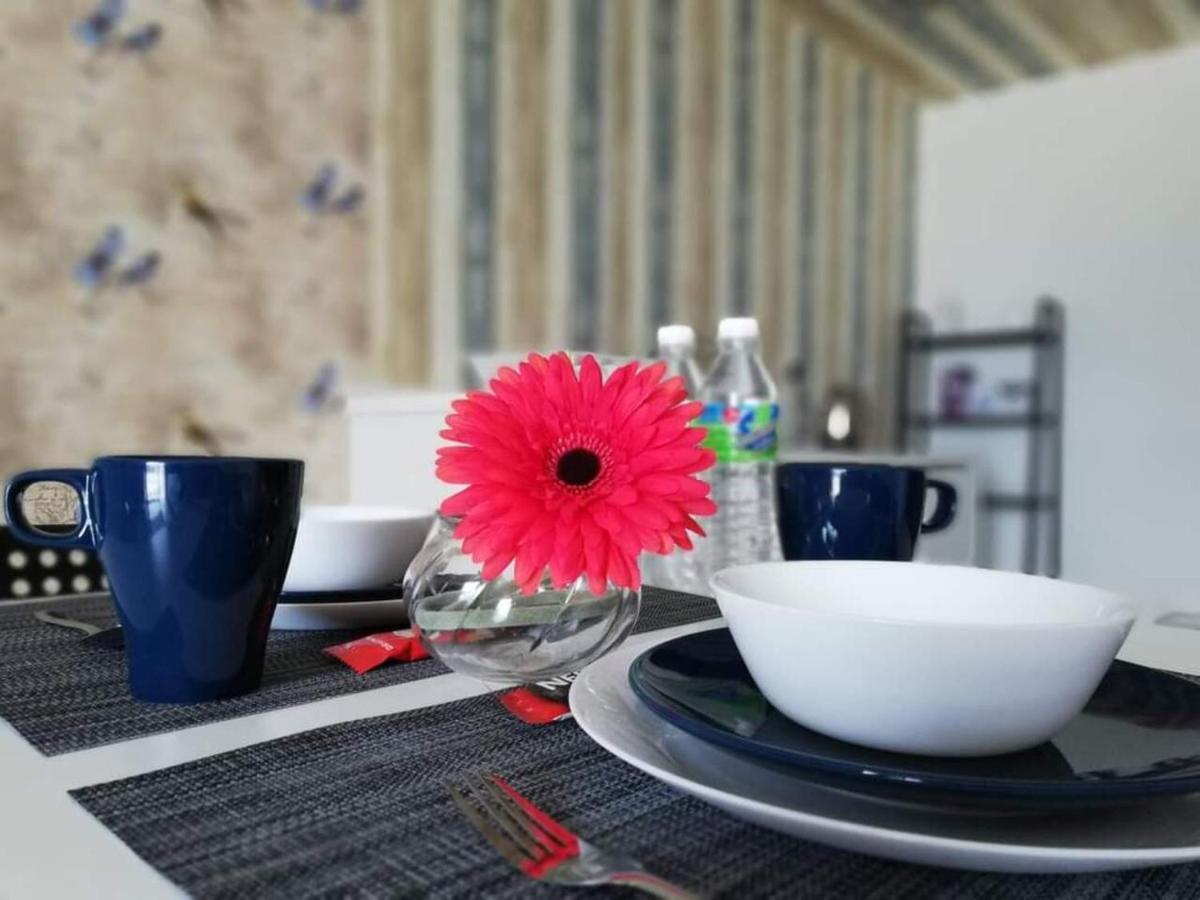 Peanut Butter Homestay - Trefoil Setia Alam Шах-Алам Экстерьер фото