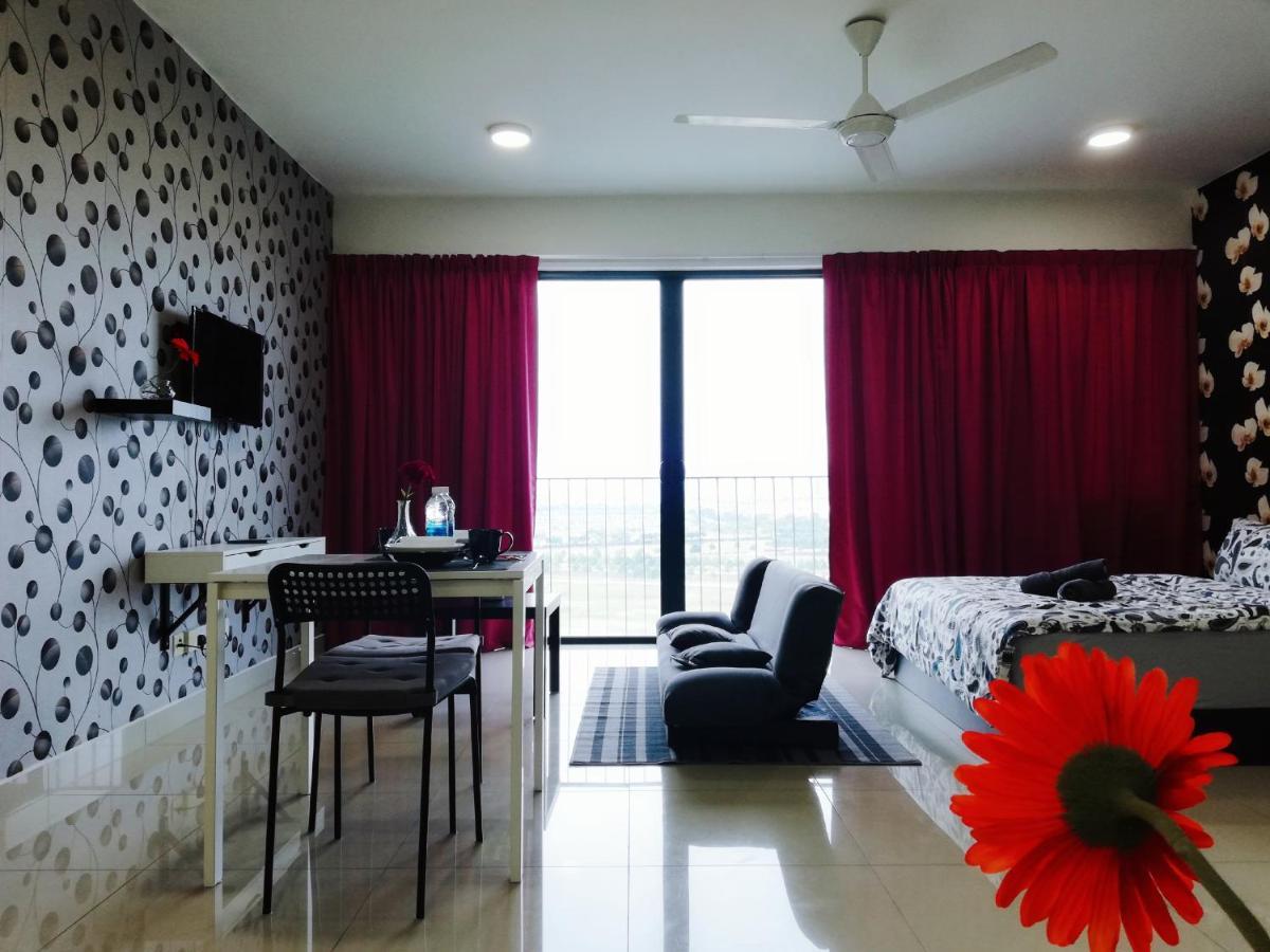 Peanut Butter Homestay - Trefoil Setia Alam Шах-Алам Экстерьер фото